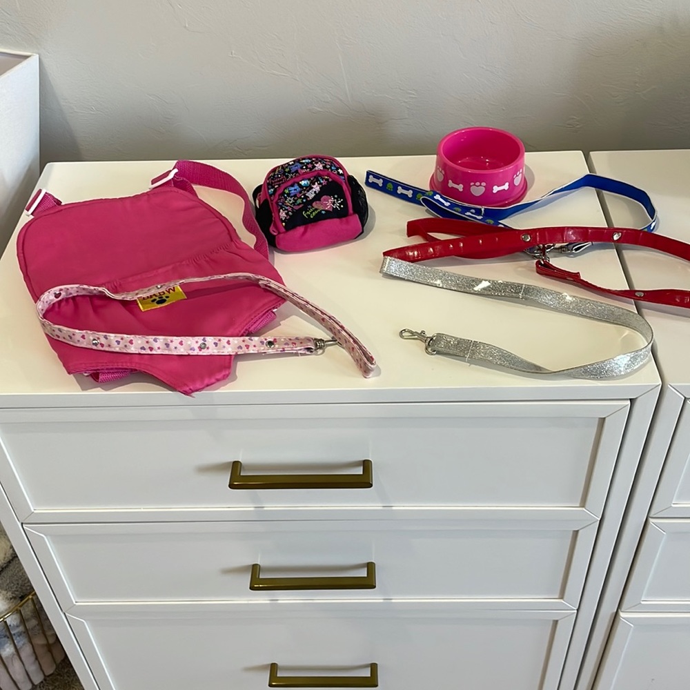 Build-A-Bear Pink Bear Carrier & Accessories